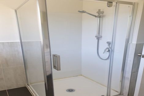 Photo of property in 21c Wells Road, Bucklands Beach, Auckland, 2012