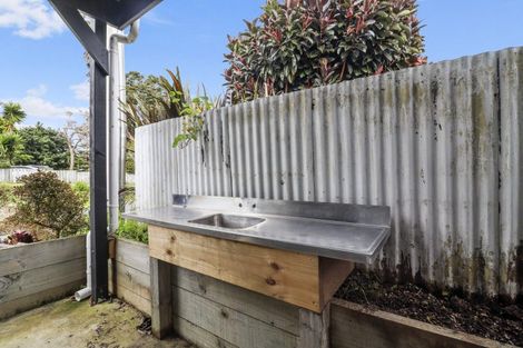 Photo of property in 18 Athenree Road, Athenree, Katikati, 3177