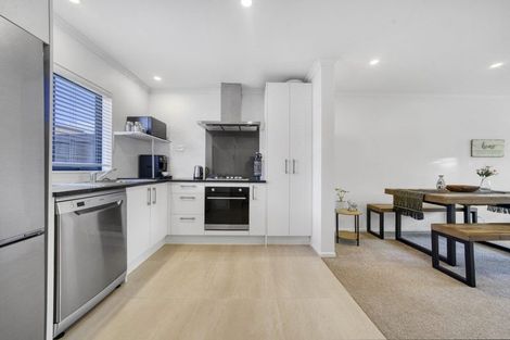 Photo of property in 37 Alliance Lane, Papakura, 2110