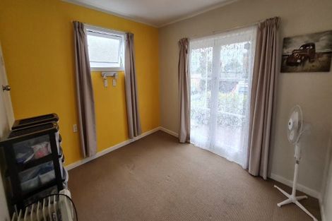 Photo of property in 1/70 Settlement Road, Papakura, 2110