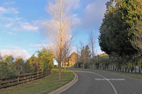 Photo of property in 142 Highland Drive, Acacia Bay, Taupo, 3385