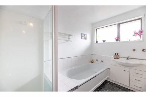 Photo of property in 2/37 Karnak Crescent, Russley, Christchurch, 8042