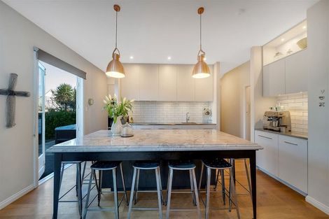 Photo of property in 100 Idris Road, Bryndwr, Christchurch, 8052