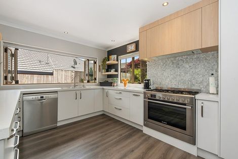 Photo of property in 62 Cairns Crescent, Rototuna, Hamilton, 3210