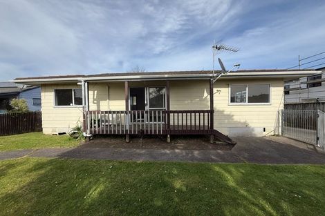 Photo of property in 30 Beaufort Place, Papatoetoe, Auckland, 2025