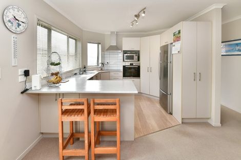 Photo of property in 44a Hatton Road, Orewa, 0931