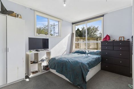 Photo of property in 1/22 Edgeworth Road, Glenfield, Auckland, 0629