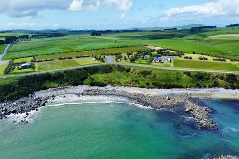 Photo of property in 27 Tamatea Street, Pahia, Riverton, 9881