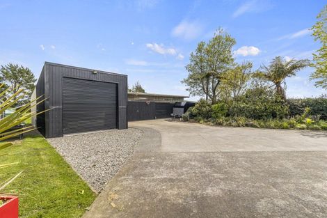 Photo of property in 124 Lower King Road, Tarurutangi, New Plymouth, 4372