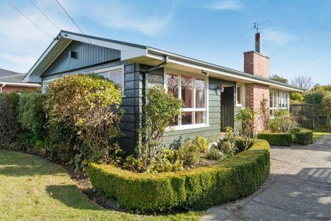 Photo of property in 21 Torquay Place, Bryndwr, Christchurch, 8053