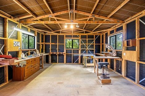 Photo of property in 1 Crestview Place, Browns Bay, Auckland, 0630