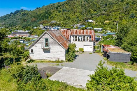 Photo of property in 4 Russell Street, Picton, 7220