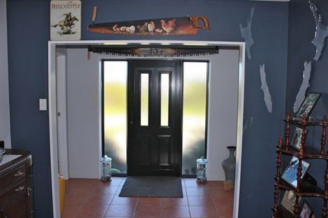 Photo of property in 75 Adelaide Road, Dannevirke, 4978