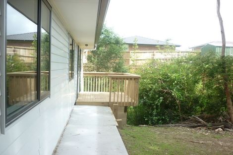 Photo of property in 59a Sungrove Rise, Sunnyvale, Auckland, 0612