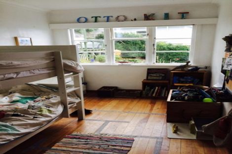 Photo of property in 4 Auckland Terrace, Melrose, Wellington, 6023