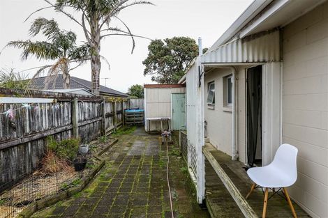 Photo of property in 3/14 Karamu Street, Strandon, New Plymouth, 4312