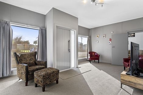 Photo of property in 129 Bridge Street, Eltham, 4322