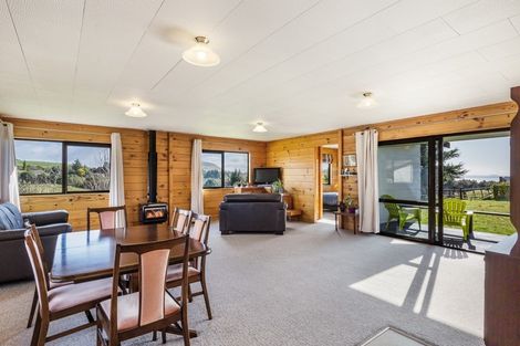 Photo of property in 17 Parerohi Grove, Kuratau, Turangi, 3381