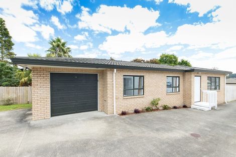 Photo of property in 94 Beach Haven Road, Beach Haven, Auckland, 0626