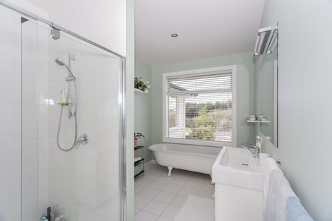 Photo of property in 24 Macs Ridge Road, Oamaru North, Oamaru, 9492