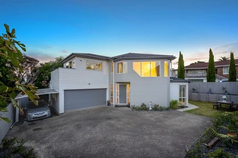 Photo of property in 2/46 Raleigh Road, Northcote, Auckland, 0627