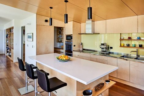 Photo of property in 4 Marama Terrace, Eastbourne, Lower Hutt, 5013