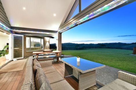 Photo of property in 10 Joblin Road, Wainui, Silverdale, 0994