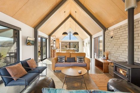 Photo of property in 525 Maori Point Road, Tarras, Cromwell, 9383