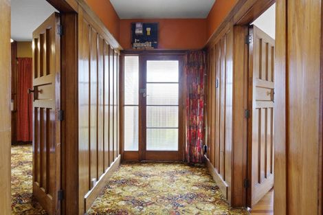 Photo of property in 337 Ferry Road, Waltham, Christchurch, 8011