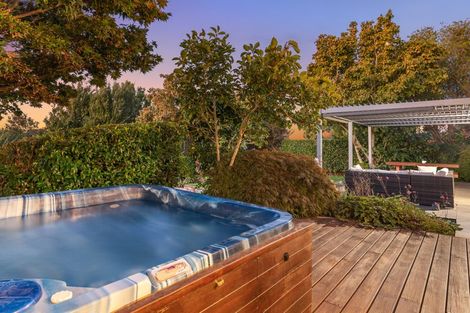 Photo of property in 216 Welcome Bay Road, Welcome Bay, Tauranga, 3112