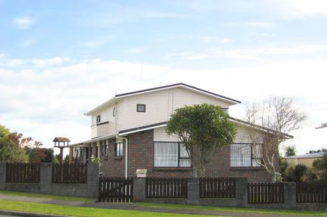 Photo of property in 6 Darwin Crescent, Spotswood, New Plymouth, 4310