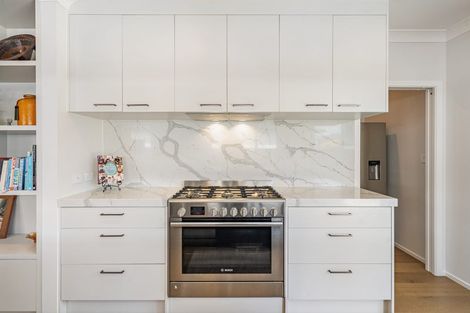 Photo of property in 21 Cynisca Crescent, Wallaceville, Upper Hutt, 5018