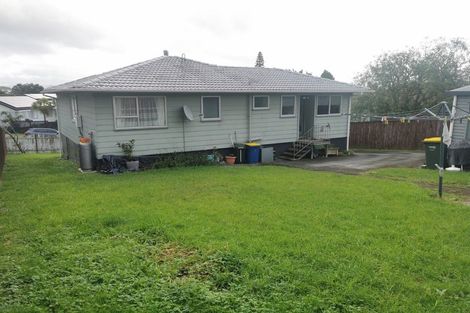 Photo of property in 8 Pahi Place, West Harbour, Auckland, 0618