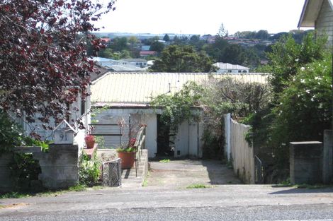 Photo of property in 91 Hutchinson Avenue, New Lynn, Auckland, 0600