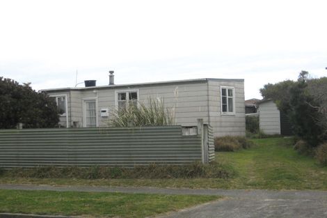 Photo of property in 6 Aranui Avenue, Waitarere Beach, Levin, 5510