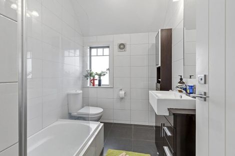 Photo of property in 41 Forres Street, Seatoun, Wellington, 6022