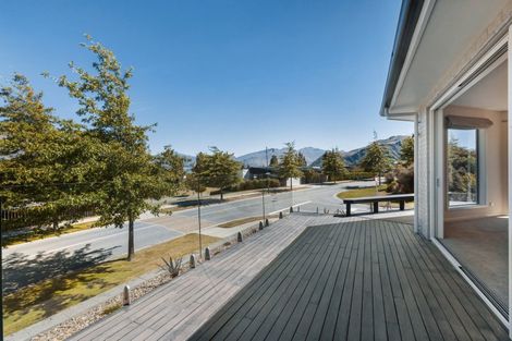 Photo of property in 2 Island View Place, Wanaka, 9305