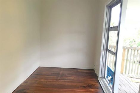 Photo of property in 11 Hutchinson Avenue, New Lynn, Auckland, 0600