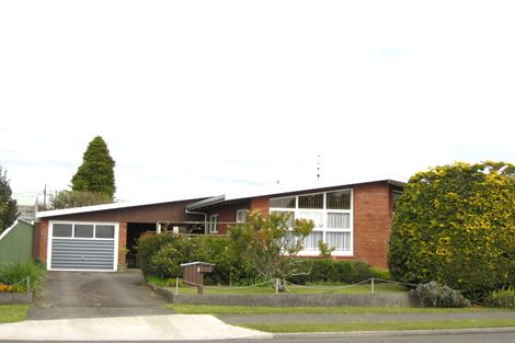 Photo of property in 3 Cumberland Street, Merrilands, New Plymouth, 4312