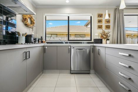 Photo of property in 54 Edgeview Crescent, Fitzroy, Hamilton, 3206