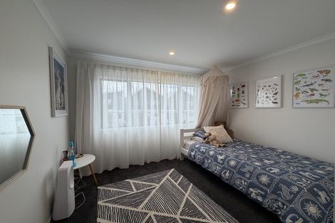 Photo of property in 33 Bristol Freighter Road, Hobsonville, Auckland, 0616