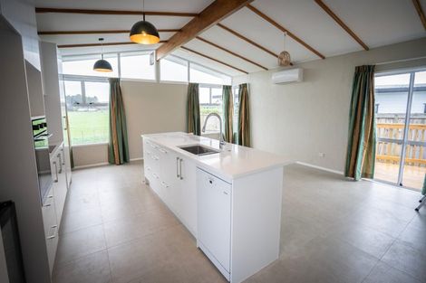 Photo of property in 37 Shoemaker Road, Waipu, 0510