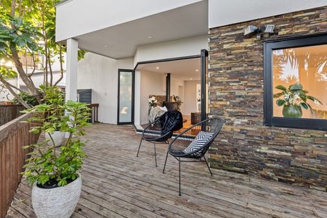 Photo of property in 1/62 Rangatira Road, Beach Haven, Auckland, 0626