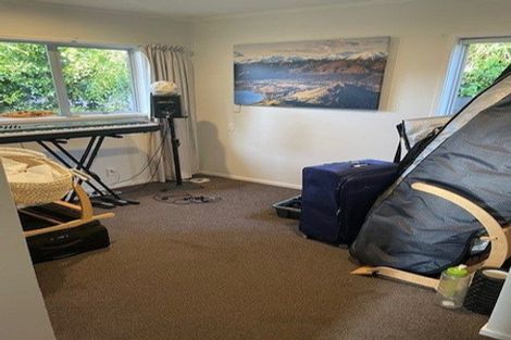 Photo of property in 1/41 Ravenwood Drive, Forrest Hill, Auckland, 0620
