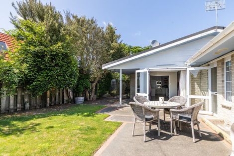 Photo of property in 37 Ngarimu Crescent, Taradale, Napier, 4112
