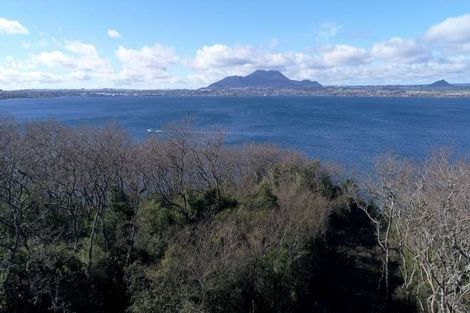 Photo of property in 8 Parawera Drive, Acacia Bay, Taupo, 3330