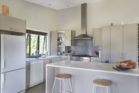 Photo of property in 8 Lewer Street, Karori, Wellington, 6012