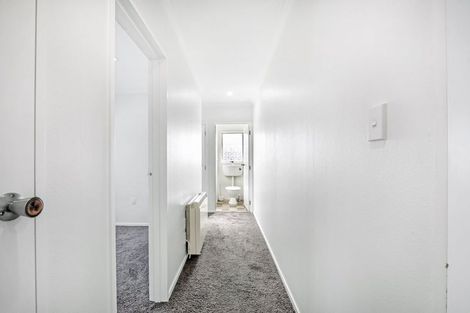 Photo of property in 10 Hollows Crescent, Takaro, Palmerston North, 4412