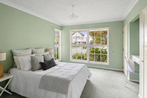 Photo of property in 2 Ashfield Place, Ilam, Christchurch, 8041