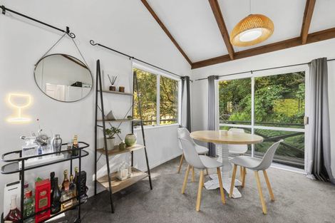 Photo of property in 30 Rangiora Avenue, Kaiwharawhara, Wellington, 6035